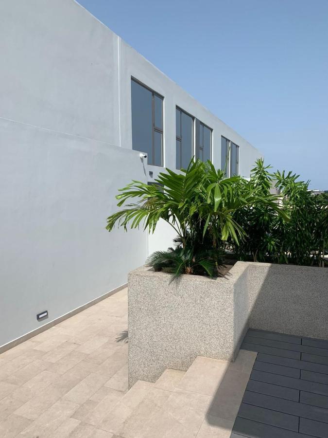 Rt Properties @ The Lennox Airport Residential Accra Exteriör bild