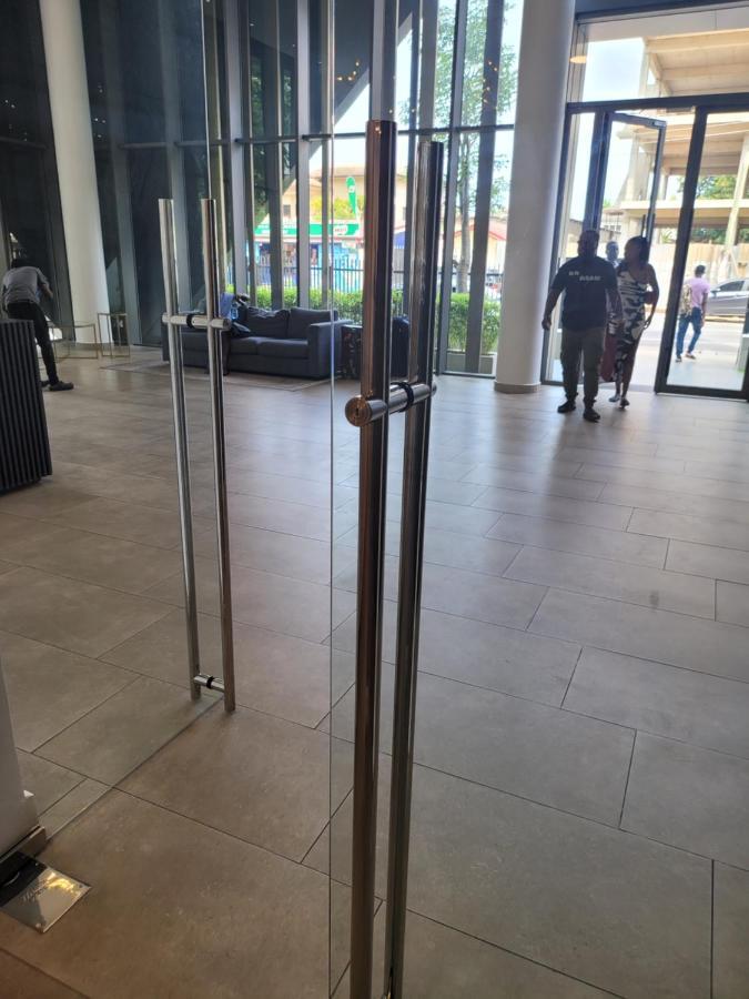 Rt Properties @ The Lennox Airport Residential Accra Exteriör bild