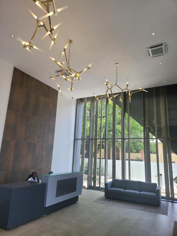 Rt Properties @ The Lennox Airport Residential Accra Exteriör bild